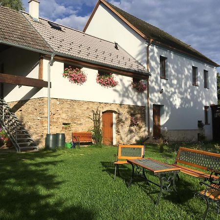Apartman Na Vrsku Klenovice  ภายนอก รูปภาพ