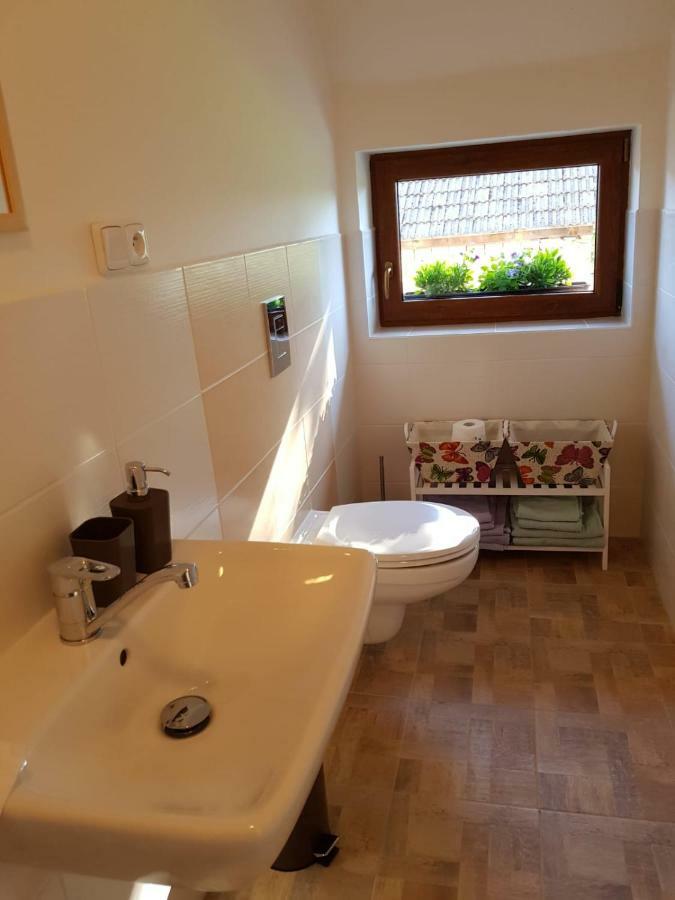 Apartman Na Vrsku Klenovice  ภายนอก รูปภาพ