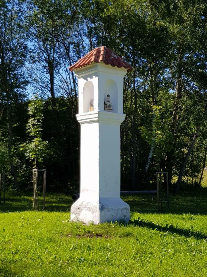 Apartman Na Vrsku Klenovice  ภายนอก รูปภาพ